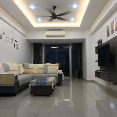 Venus Hollywood Homestay Sitiawan Seri Manjung Kültér fotó